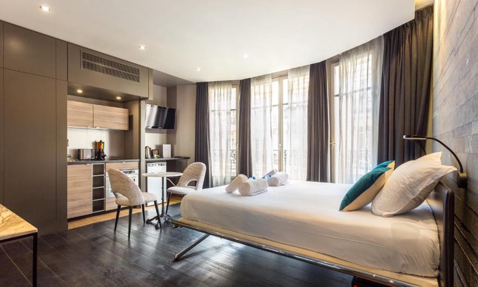 Passy Apartment | CMG - Deluxe Tour Eiffel - 12