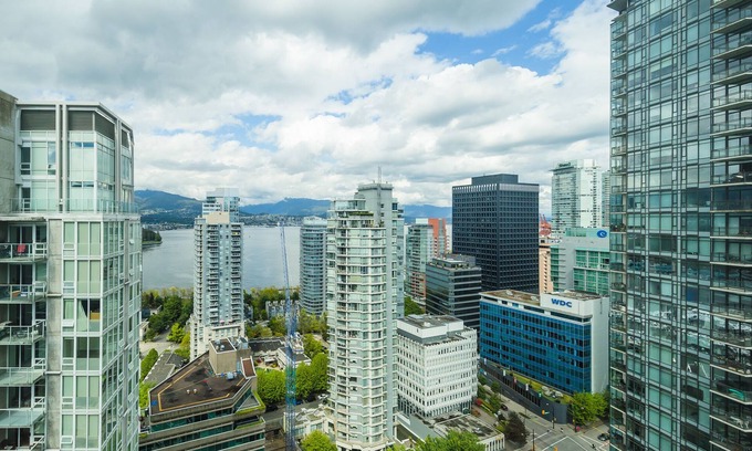 Coal Harbour Condo | Coal Harbour Ocean View Condo in Downtown Vancouver