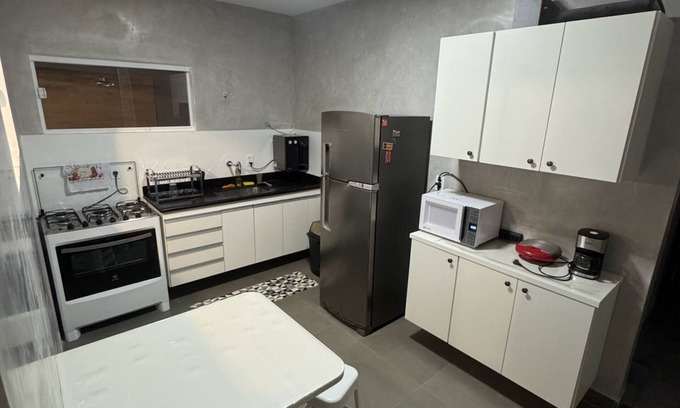 Sao Cristovao House | Coastal Refuge – Experience the coast in comfort and style