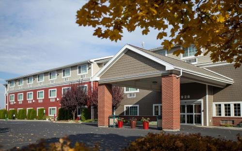 Pullman Hotel | Coast Hilltop Inn