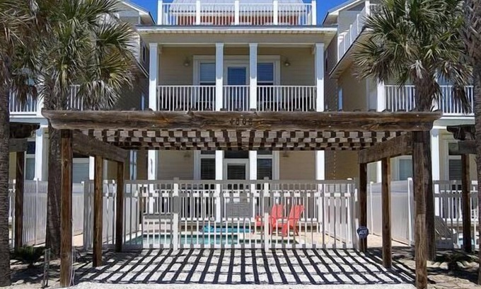 Lower Grand Lagoon House | Coastal Beach House w/Gulf View & Private Heated Pool Sleeps 12, Pets Welcome