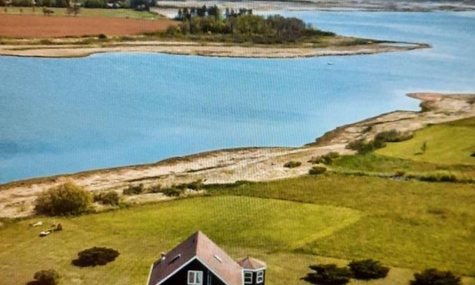 Brackley Beach Cottage | Coastal Blue at Brackley n3 Bedroom Cottage minutes from Brackley Beach
