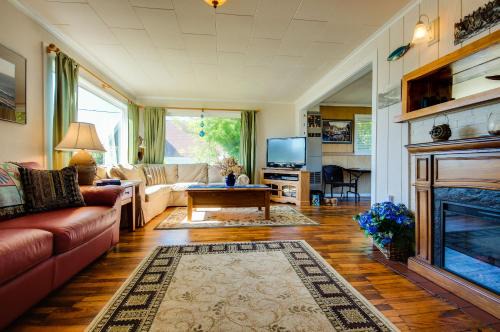 Depoe Bay House | Coastal Breeze