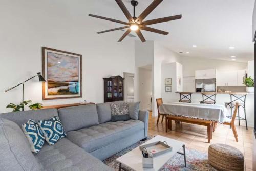 St. Augustine House | Coastal Cham l Mins to State Park Beach & DNTN