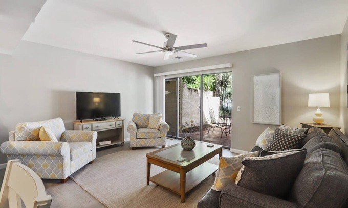 Hilton Head Island Villa | Coastal Charm & Convenience Beach Club Villa