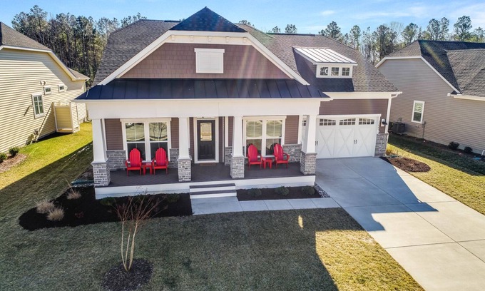 Lewes House | Coastal Club * Pond-Front 4 BR, 2 Suites, 3 Full Baths, Sleeps 12