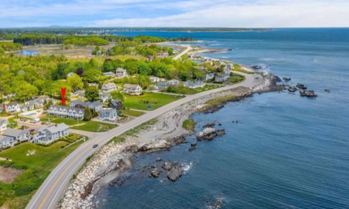 Rye Condo | Coastal Condo on Ocean Blvd in Rye with Deck & Ocean Views