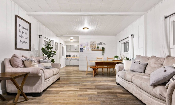 Rockaway Beach House | Coastal Coziness, *Pet Friendly* Single Level, Fire-Pit, BBQ, 3 Min to Rockaway Beach