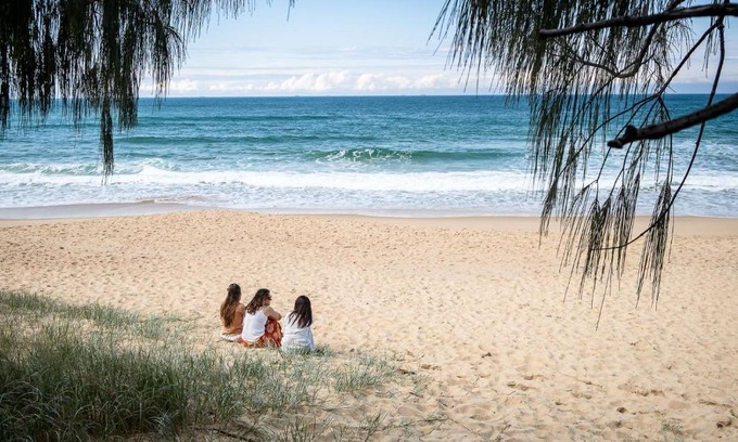 Dicky Beach House | Coastal Getaway Across From Dicky Beach