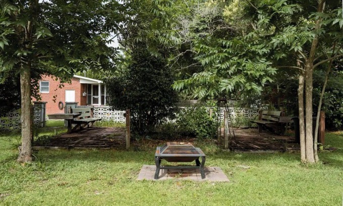 Havelock House | Coastal Getaway- Entire place