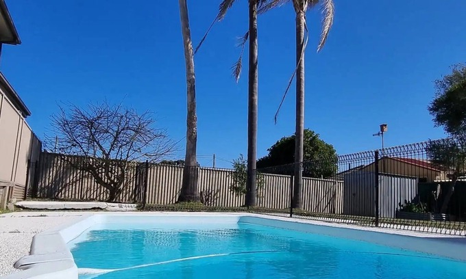 Long Jetty House | Coastal Haven: Spacious 3 Bedroom Home, Long Jetty