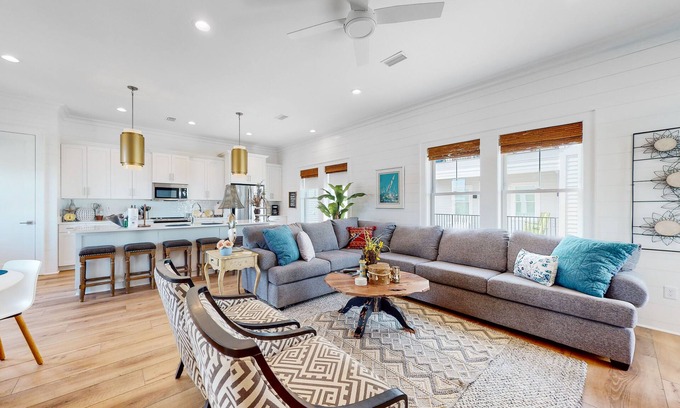 Gulf Shores House | Coastal home with 3 balconies, pool, hot tub, & W/D - near park & kayak launch