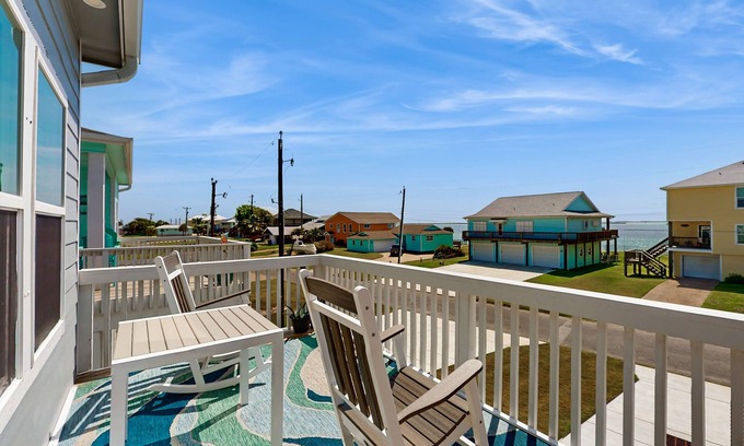 Rockport House | Coastal home with stunning view of the bay and outdoor cooking area