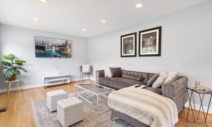 Arnold House | Coastal Modern Retreat | Group Getaway on 2 Acres