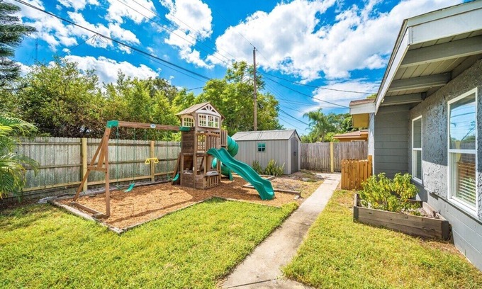 Seminole House | Coastal Ridge - Gulf Coast Family Funhouse!
