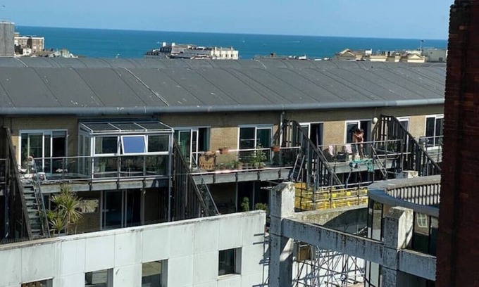 Brighton City Centre Apartment | Coastal Windsor Escape in Central Brighton