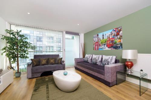 Isle of Dogs Apartment | COBALT POINT, South Quay