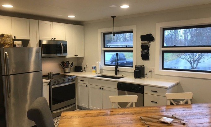 Tri-Cities House | Cobbler’s Cottage