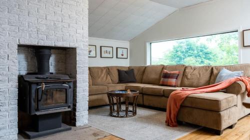 Tay Valley House | Cobblestone 2-Bedroom Cottage #5 Loft