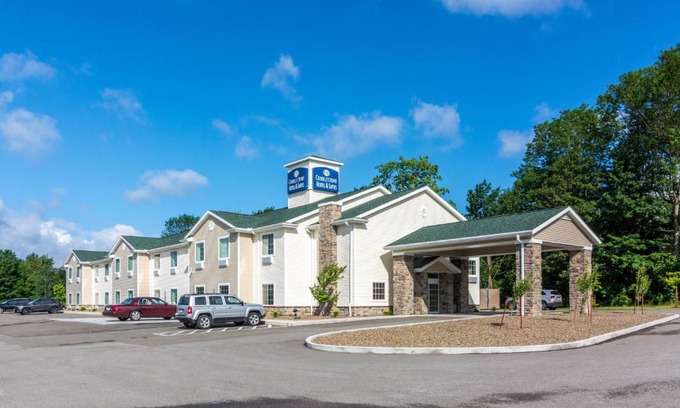 Erie Hotel | Cobblestone Hotel & Suites - Harborcreek