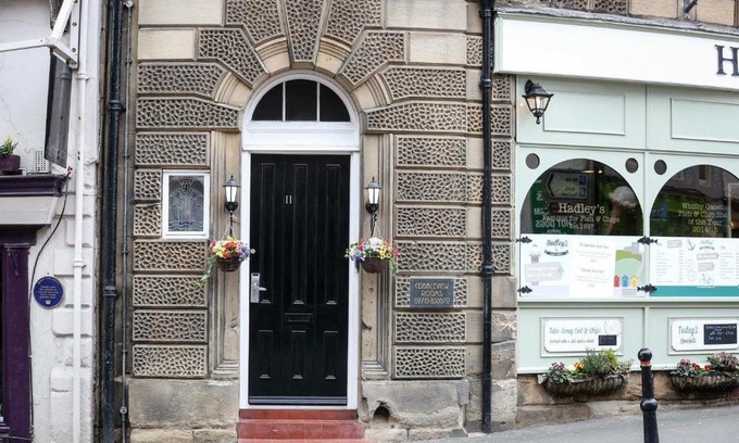 Whitby House | Cobbleview Rooms