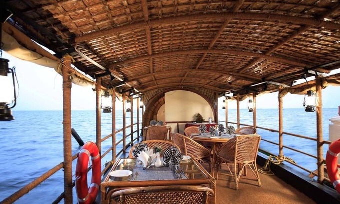 Kumarakom Hotel | Coco Bay Resort