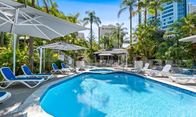 Surfers Paradise Apartment | Coco Bella Retreat in Central Surfers - sleeps 6-8