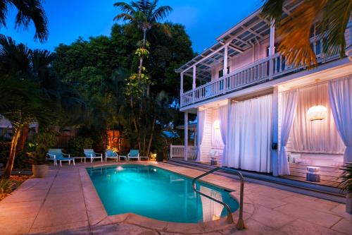 Downtown Bed & Breakfast | Coco Plum Inn