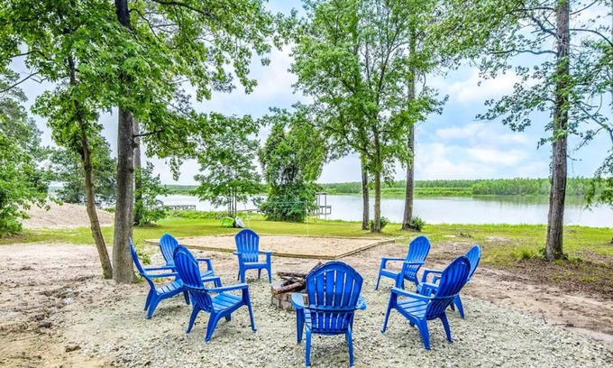 Trinity Villa | Coco Villa-Hot tub,kayak,paddle,VOLLEYBALL&GAMES!