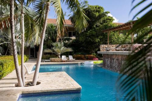 Willemstad Apartment | Cocobana Resort two-bedroom apartment ground floor