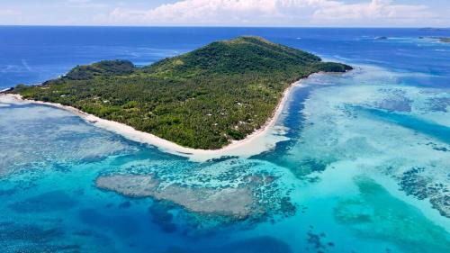 Tavewa Island Resort | Coconut Beach Resort