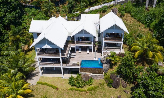Mahe Island Villa | Coconut Climb