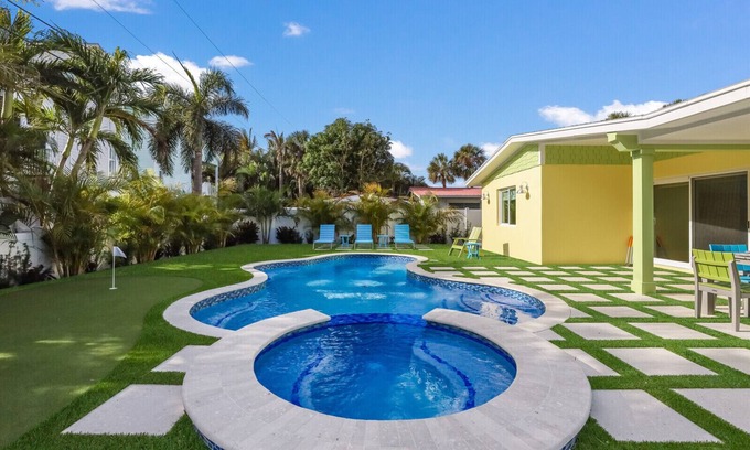 Holmes Beach House | Coconut Cottage: Pool & Spa,1 Block to Beach by Anna Maria Life Vacation Rentals
