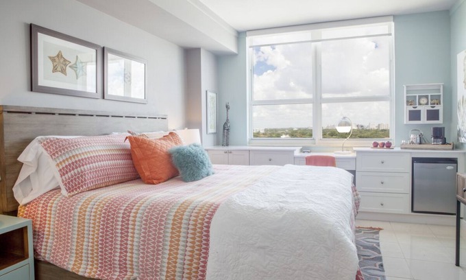 Coconut Grove Apartment | Coconut Grove: 10th Floor private unit -Parking Included