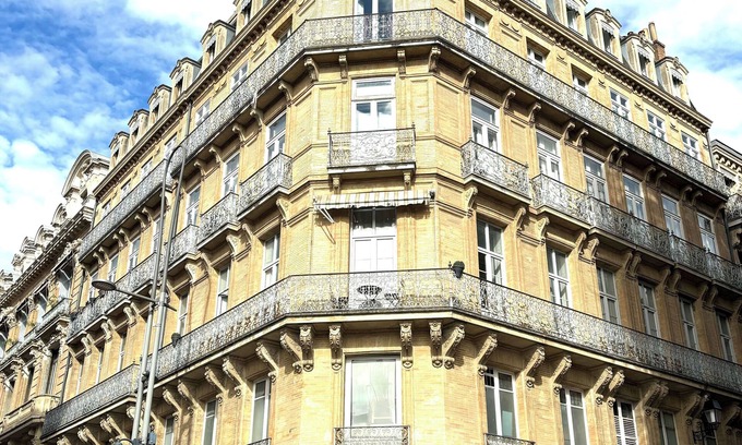 Saint - Aubin - Dupuy Apartment | Cœur Capitol -Parking -Clim -Elevator -Subway -122m² -At the heart of Capitol Hill