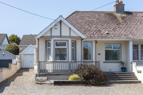 Portrush House | Coffee Cottage Portrush Holiday Home Self Catering