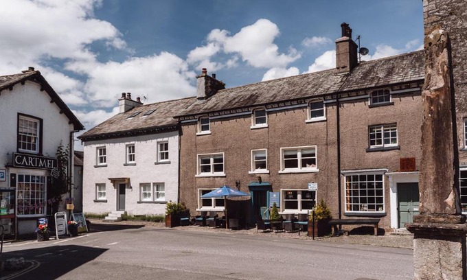 Cartmel Bed & Breakfast | Coffee & Stays at Cartmel Square