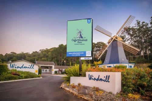 North Boambee Valley Hotel | Coffs Windmill Motel