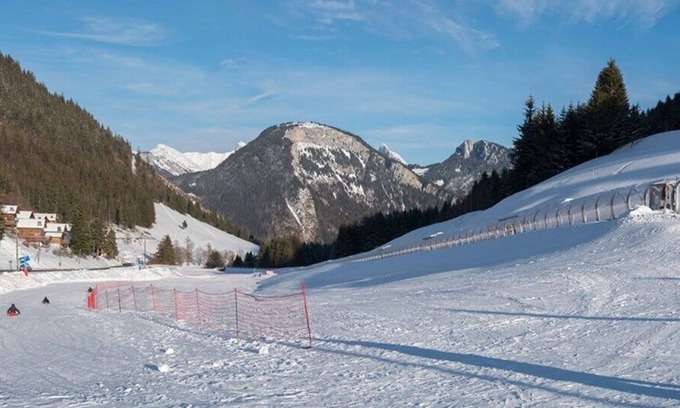 Station de Drouzin le Mont Apartment | COL-DRO-B10 : Studio, starting from the hiking trails