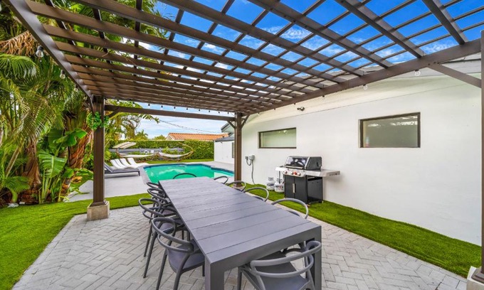 Highland Lakes Villa | Cole`s House