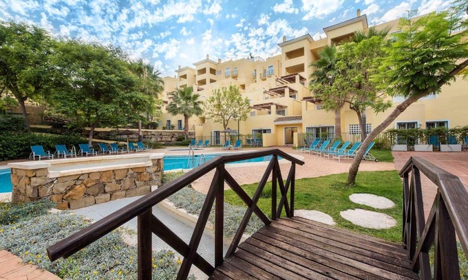 New Golden Mile Apartment | Colina del Paraiso