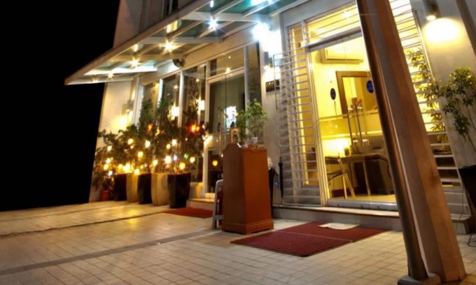 Pio del Pilar Hotel | Collection O Avitel Hotel near Osmena Highway, PNR Pasay Station, Metro Manila