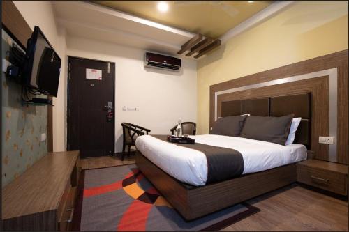Phase 1 Hotel | Collection O Hinjawadi Business Stay