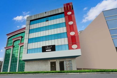 Sindhi Camp Hotel | Collection O Hotel Abhinandan Inn