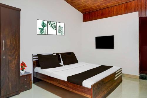 Malavli Hotel | Collection O Malavli Lonavala Hill View