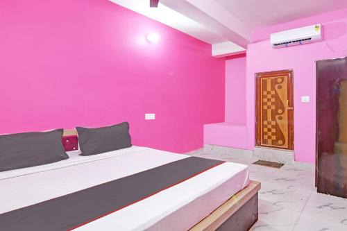 Barasat Hotel | Collection O Shyamali Guest House