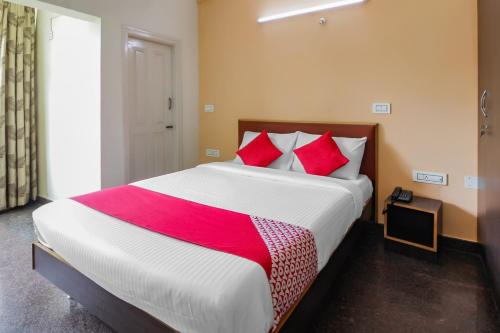 Gokulam Hotel | Collection O The Olive Shine