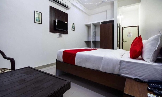 Gayariawas Hotel | Collection O Vallabh Villas