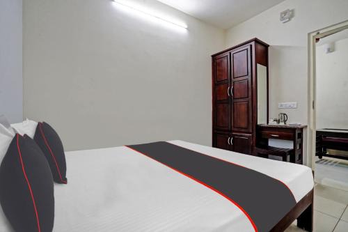 Mamangalam Hotel | Collection O White House Pearl