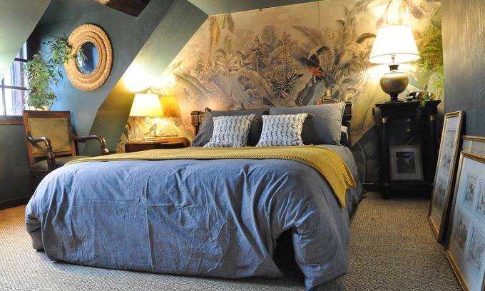Saint-Laurent-du-Mottay Cottage | Collector's cottage. A cocoon in the heart of nature, objects and history